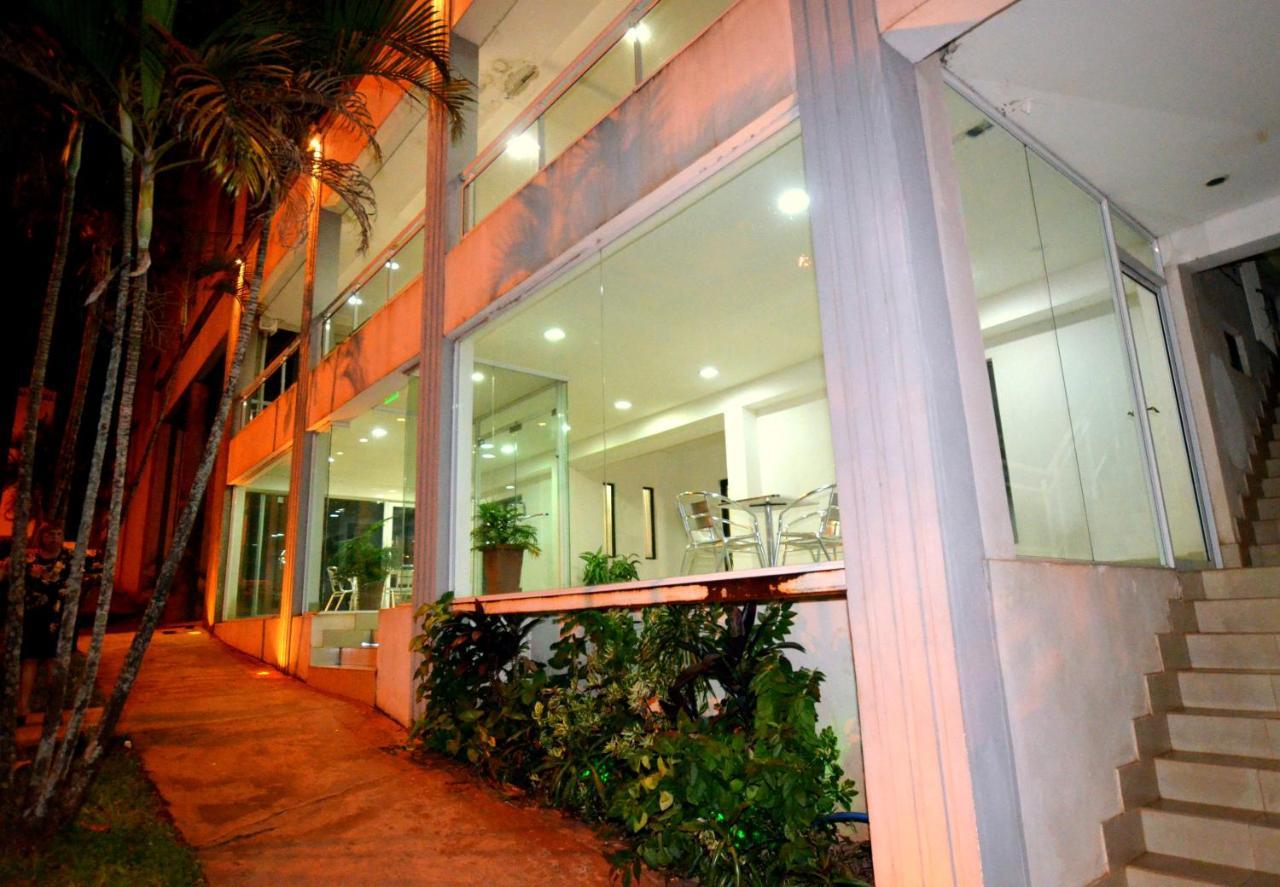 Hosteria Casa Blanca Iguazu Puerto Iguazú Exterior foto